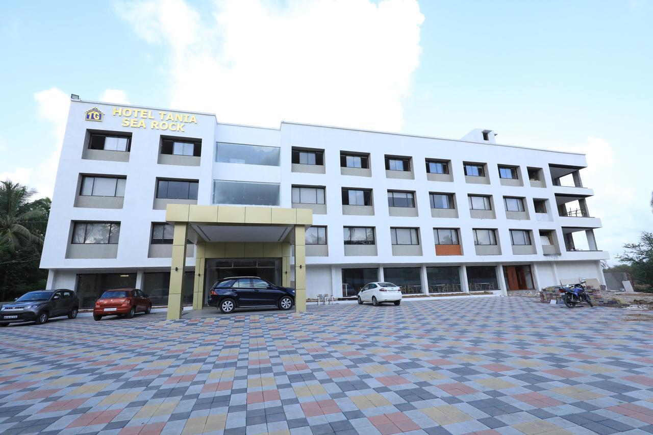 Hotel Tania Searock Даман Екстер'єр фото