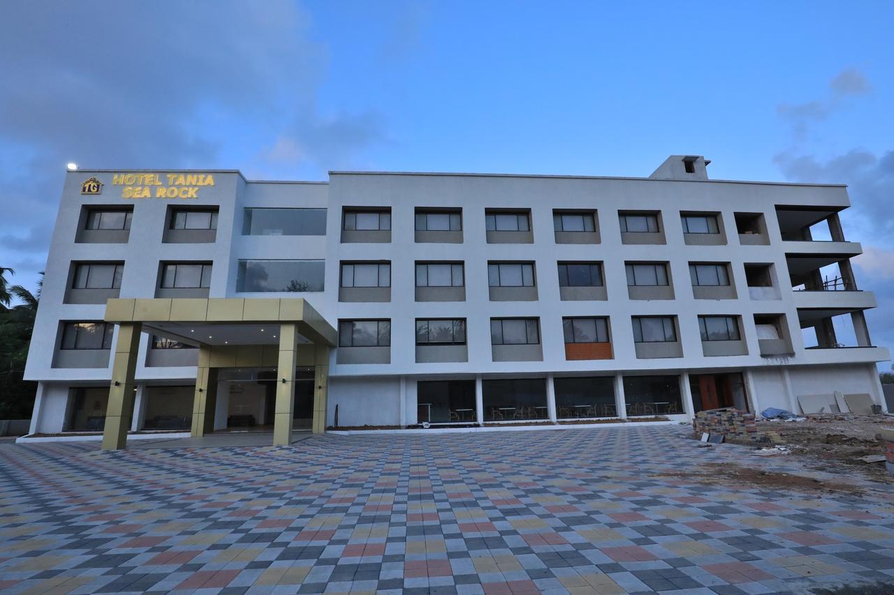 Hotel Tania Searock Даман Екстер'єр фото