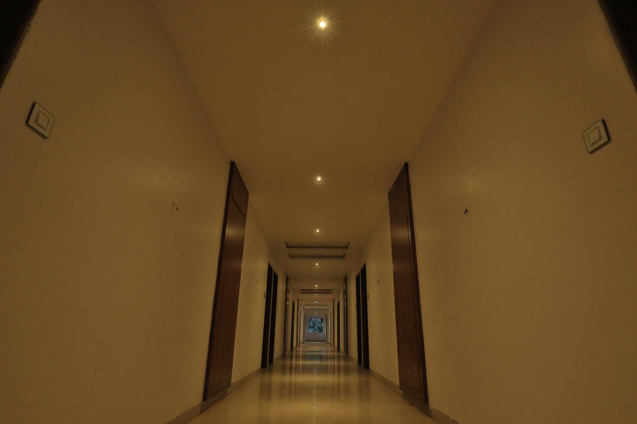 Hotel Tania Searock Даман Екстер'єр фото