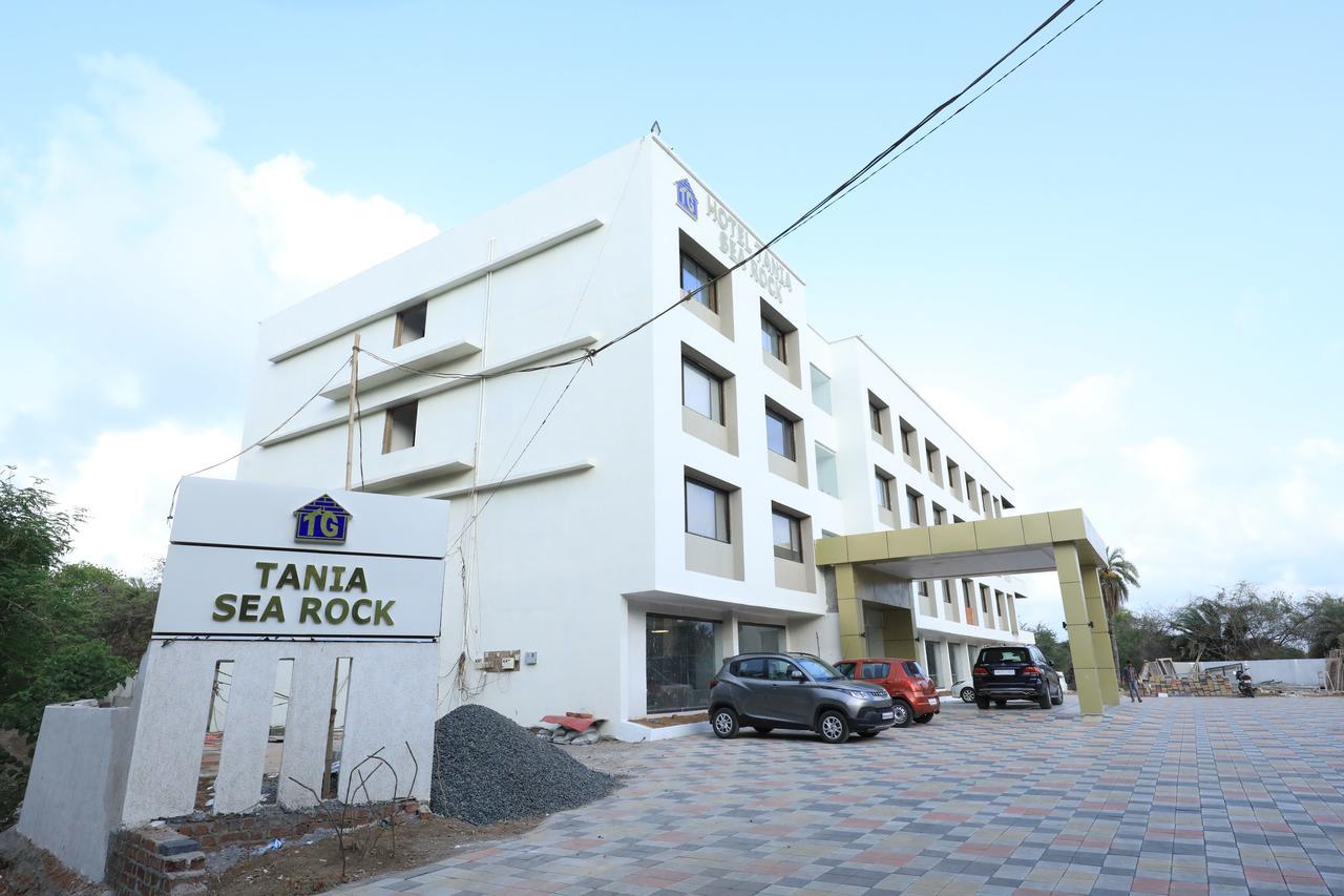 Hotel Tania Searock Даман Екстер'єр фото